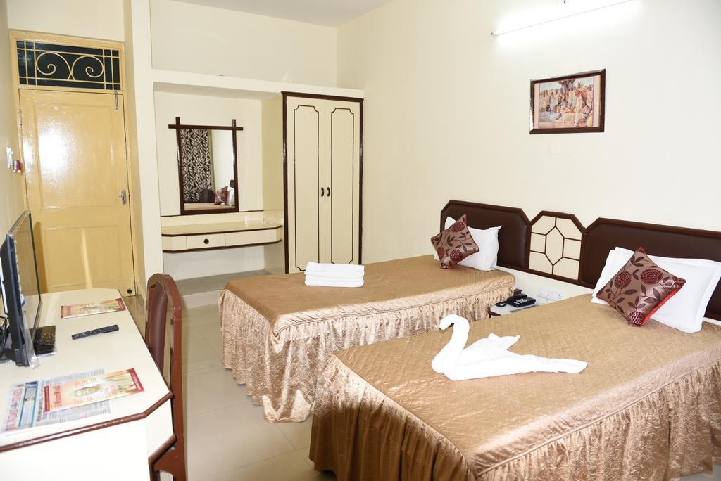 Hotel Lumbini International Bodh Gaya Extérieur photo