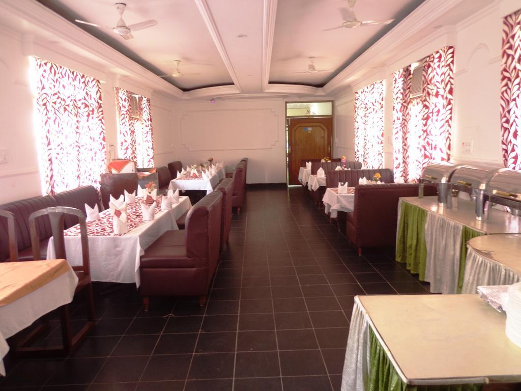 Hotel Lumbini International Bodh Gaya Extérieur photo