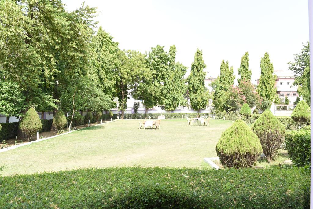 Hotel Lumbini International Bodh Gaya Extérieur photo