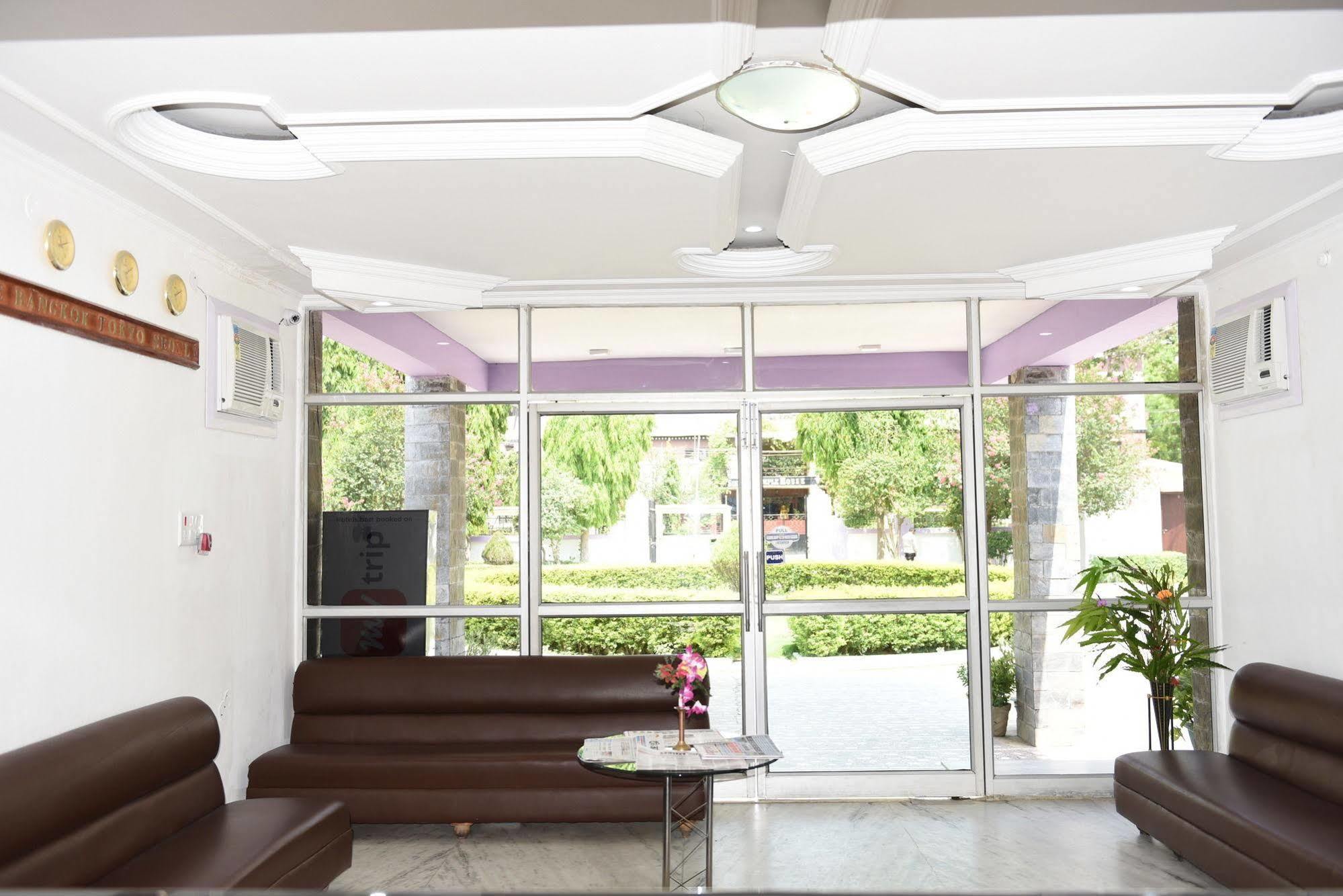 Hotel Lumbini International Bodh Gaya Extérieur photo